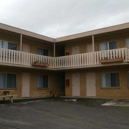 Aberdeen Court Apartments Λόντσεστον Εξωτερικό φωτογραφία