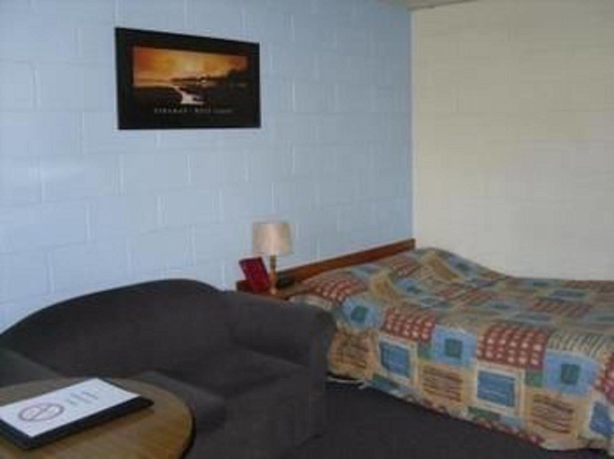 Aberdeen Court Apartments Λόντσεστον Εξωτερικό φωτογραφία