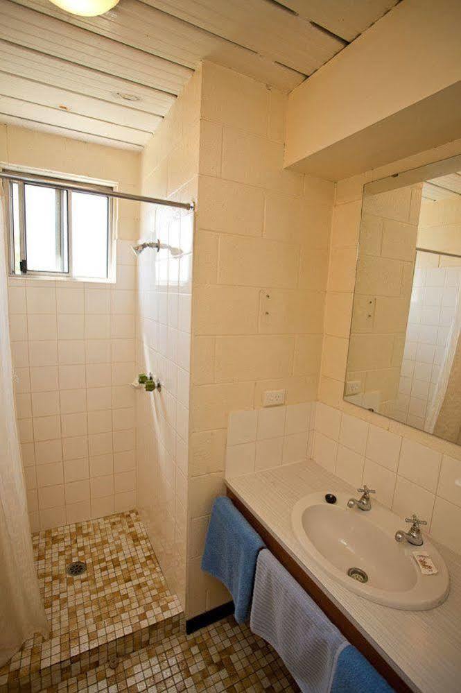 Aberdeen Court Apartments Λόντσεστον Εξωτερικό φωτογραφία