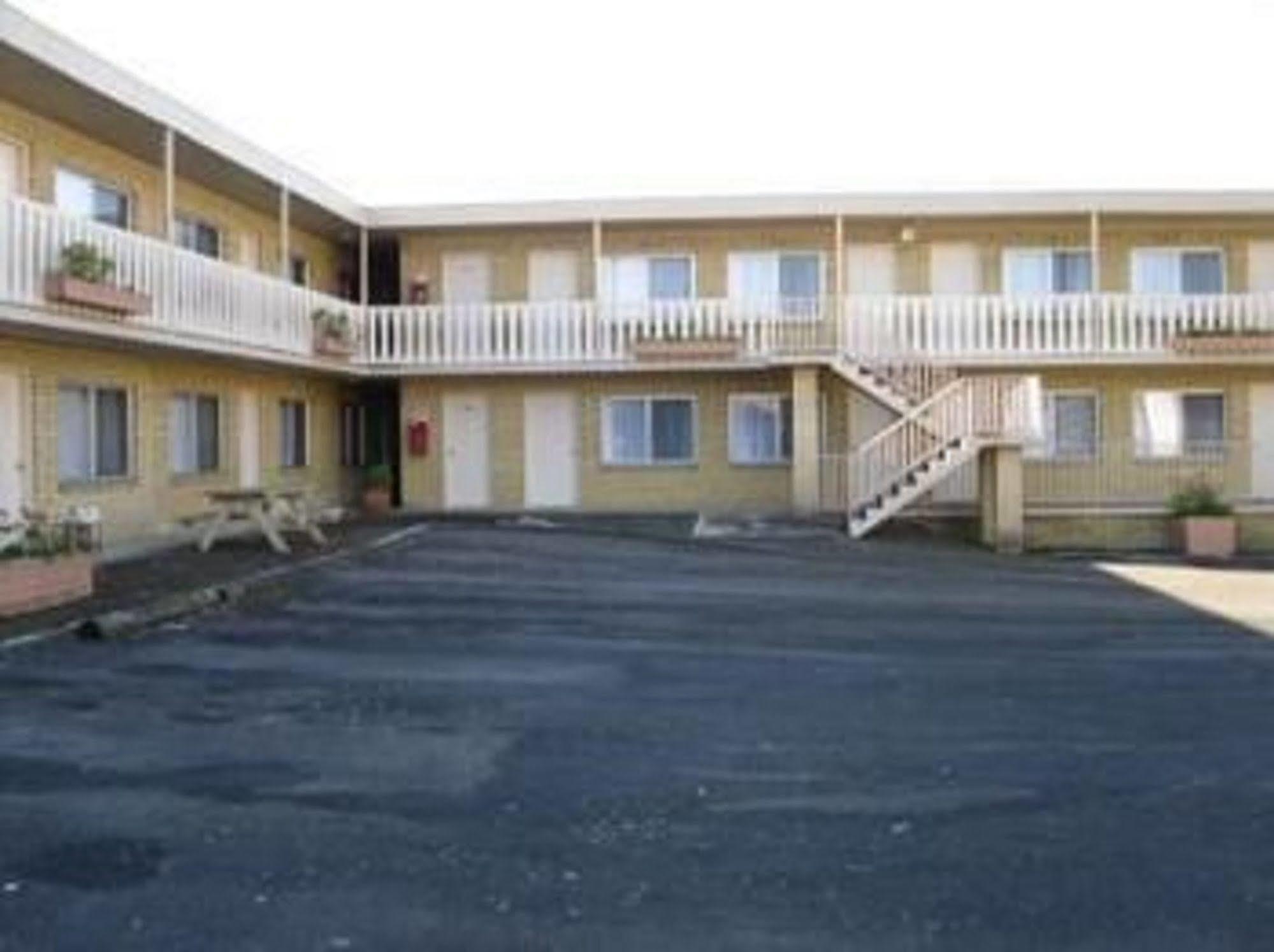 Aberdeen Court Apartments Λόντσεστον Εξωτερικό φωτογραφία