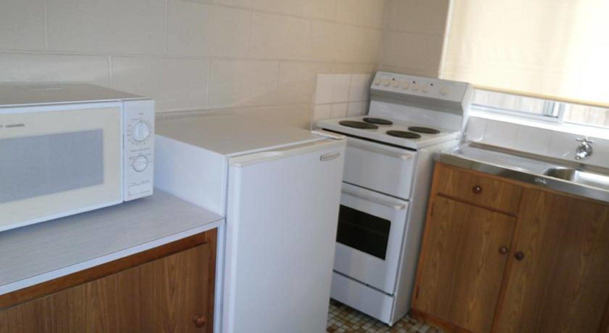 Aberdeen Court Apartments Λόντσεστον Εξωτερικό φωτογραφία